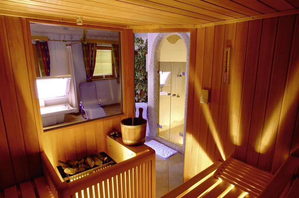 Familienhotel Moos-Alm Лиенц Экстерьер фото